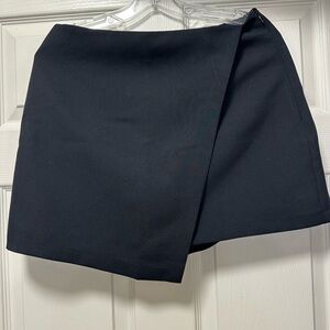 Abercrombie & Fitch Black wrap mini skort